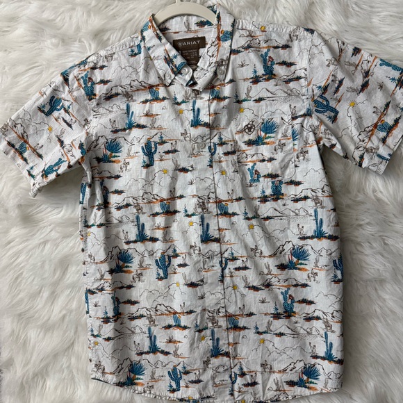 Ariat White Short-Sleeve Desert Cactus Print Shirt - Picture 3 of 6